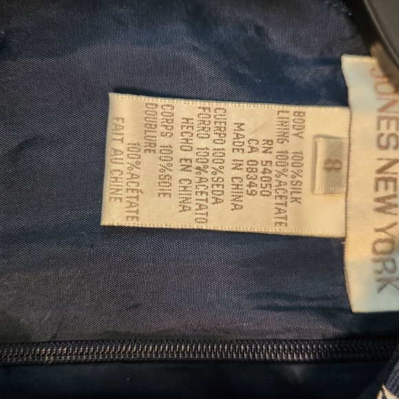 Jones New York halters top. - Picture 4 of 4